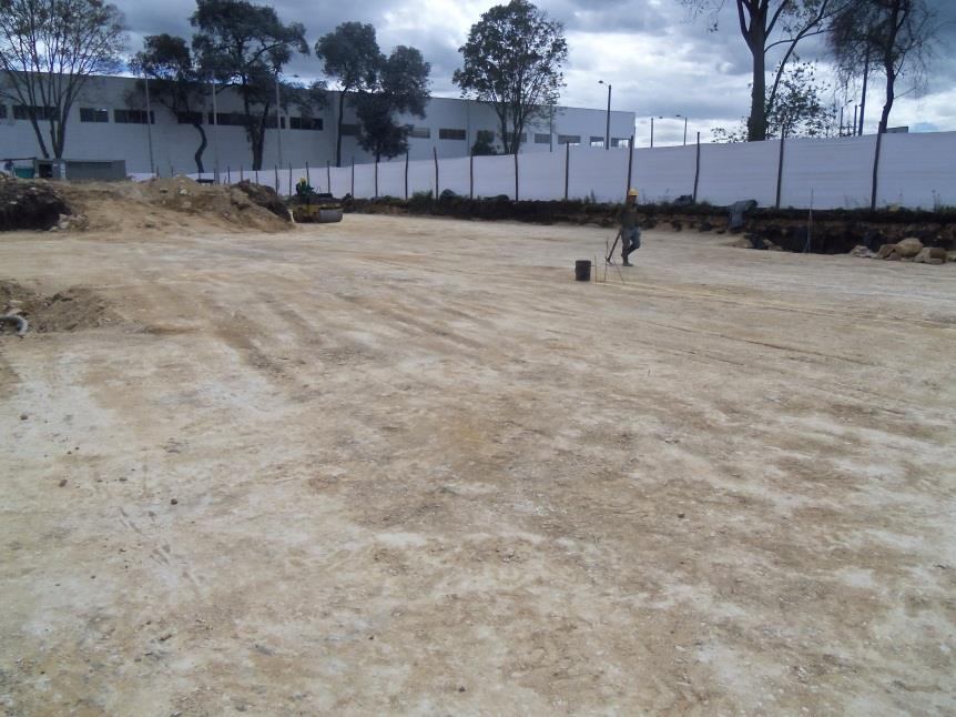 Movimiento de tierras y conformación de terraza